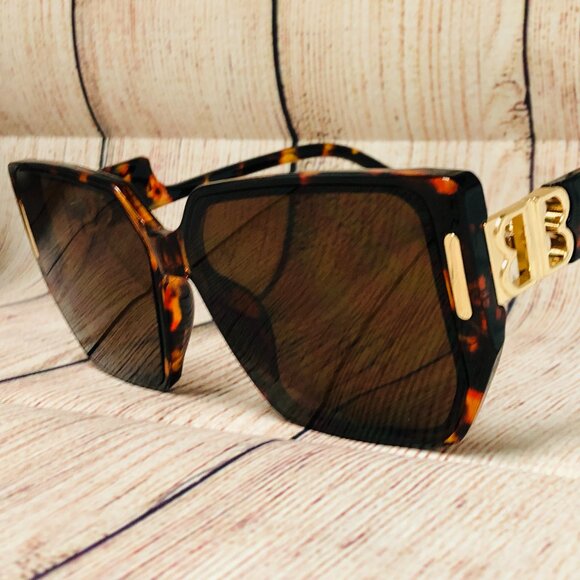 Women‎ Sunglasses Fashion Retro Tortoise Frame Cat Eye Gold Oversized Lentes New - Picture 3 of 3